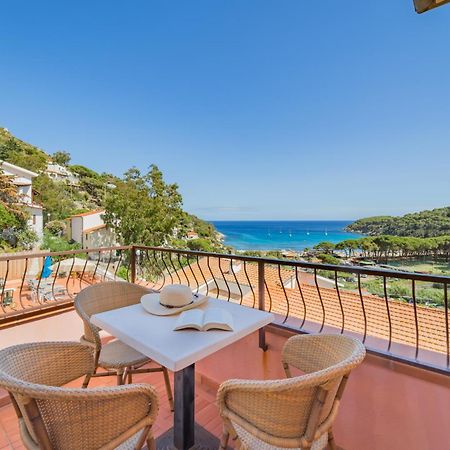 Hotel Lo Scirocco Fetovaia Exterior photo